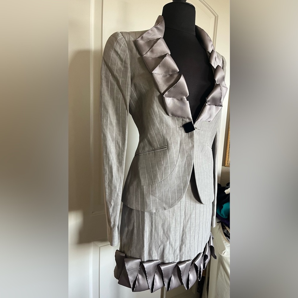 Vintage Emporio Armani Pinstripe Skirt Suit Set – Ruffle Trim IT 42/40 - Picture 3 of 11